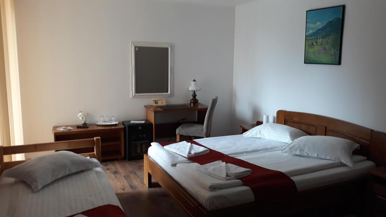 Casa Irinella Bed and Breakfast Satu Mare Eksteriør billede