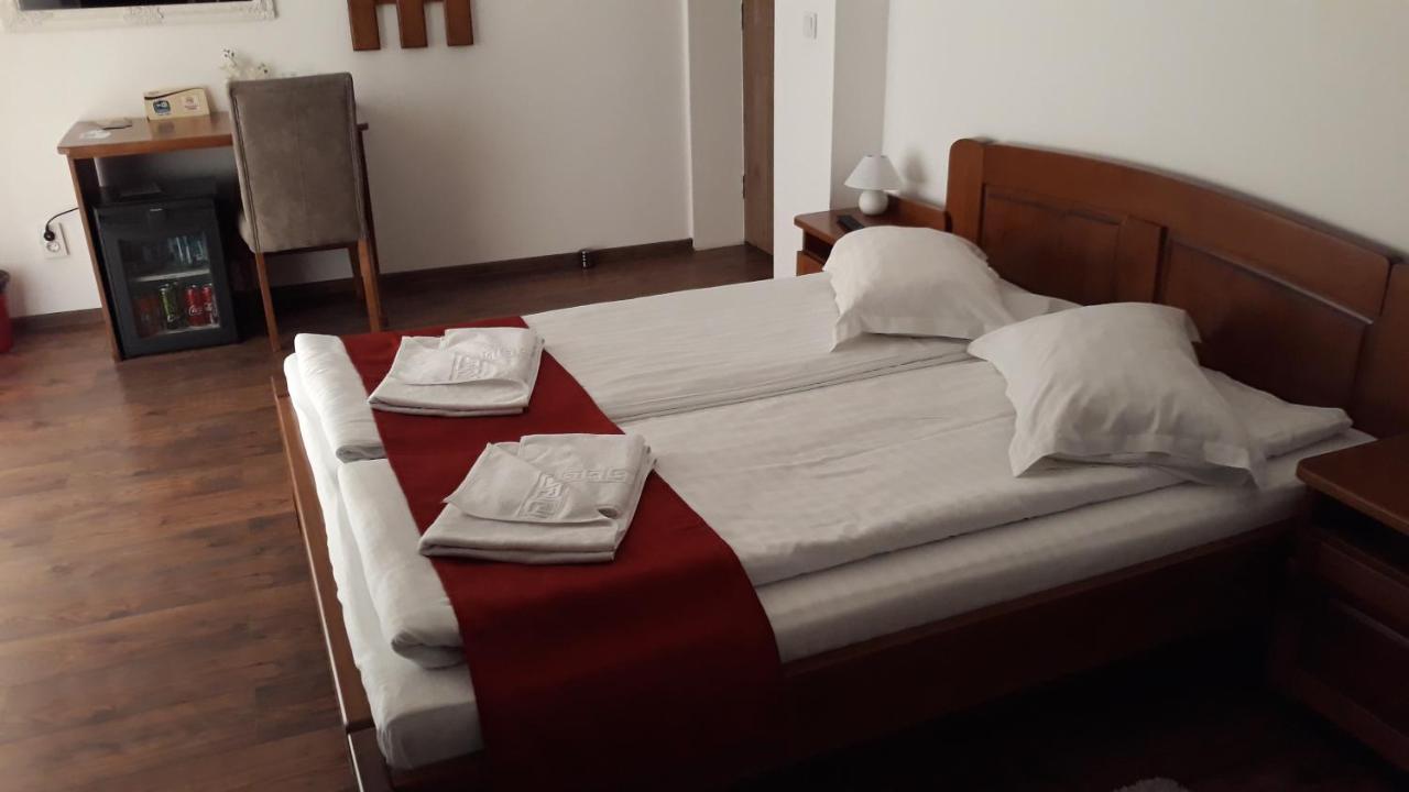 Casa Irinella Bed and Breakfast Satu Mare Eksteriør billede
