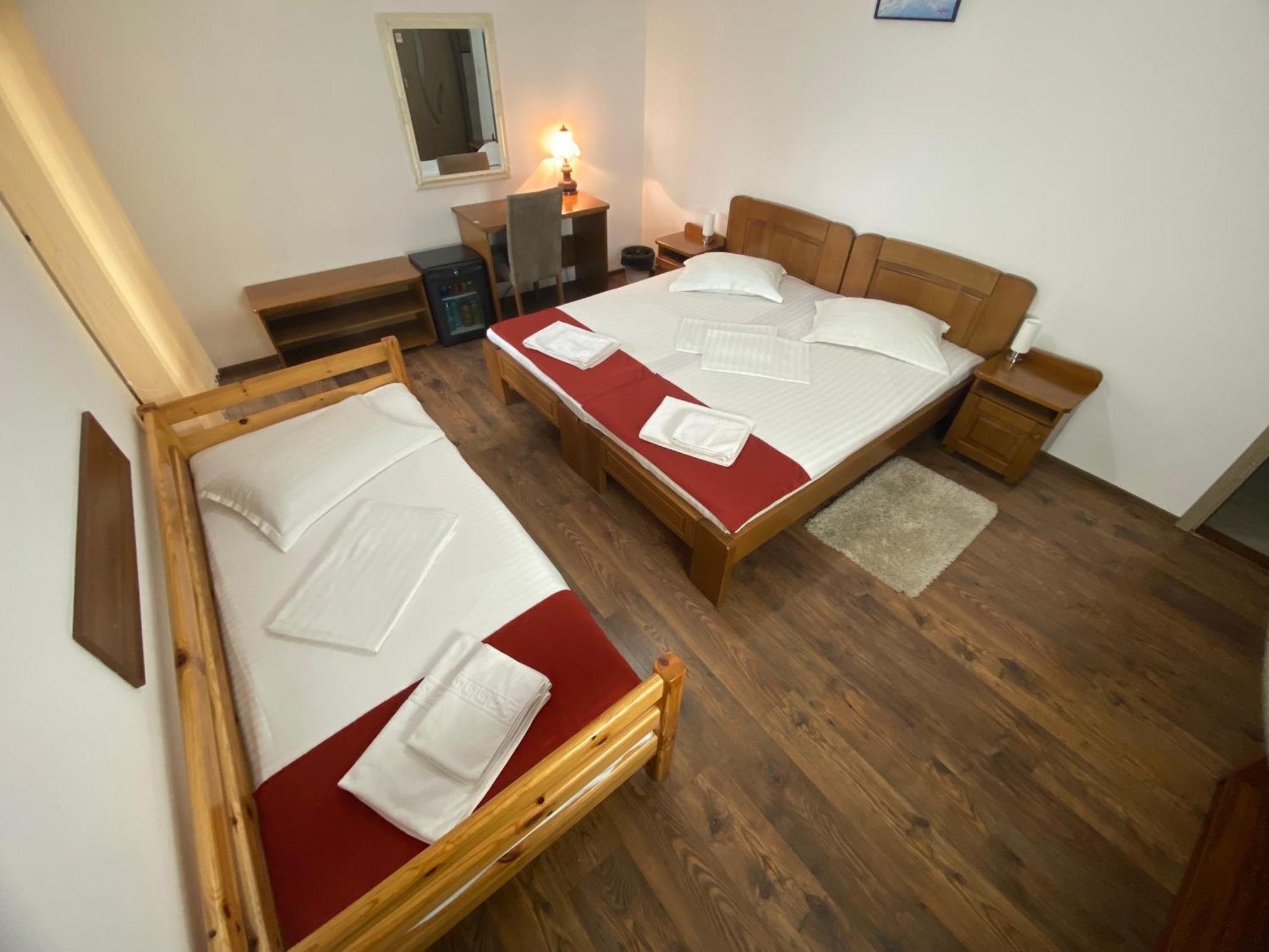 Casa Irinella Bed and Breakfast Satu Mare Eksteriør billede